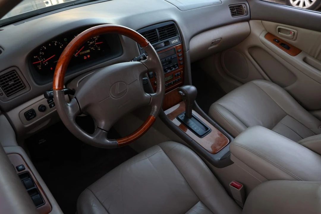 2000 Lexus ES 3rd Gen - Image 4 of 21