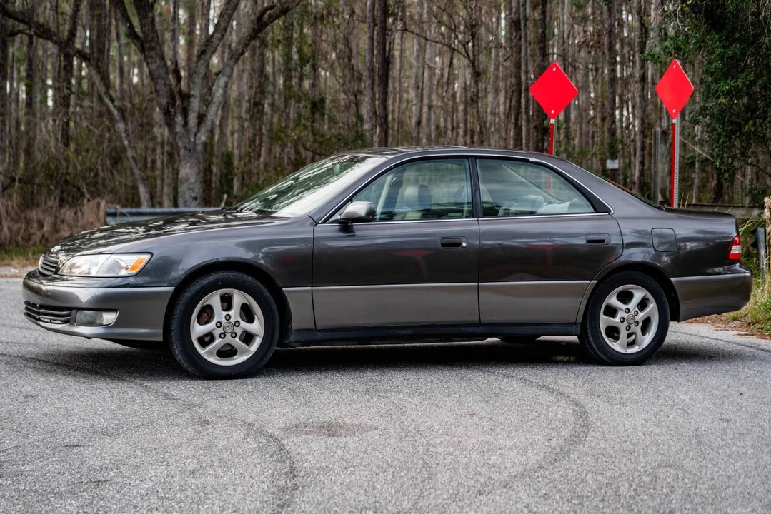 2000 Lexus ES 3rd Gen - Image 21 of 21