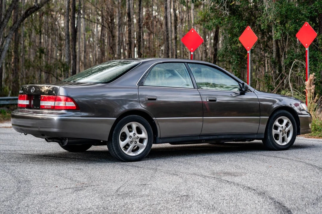 2000 Lexus ES 3rd Gen - Image 6 of 21