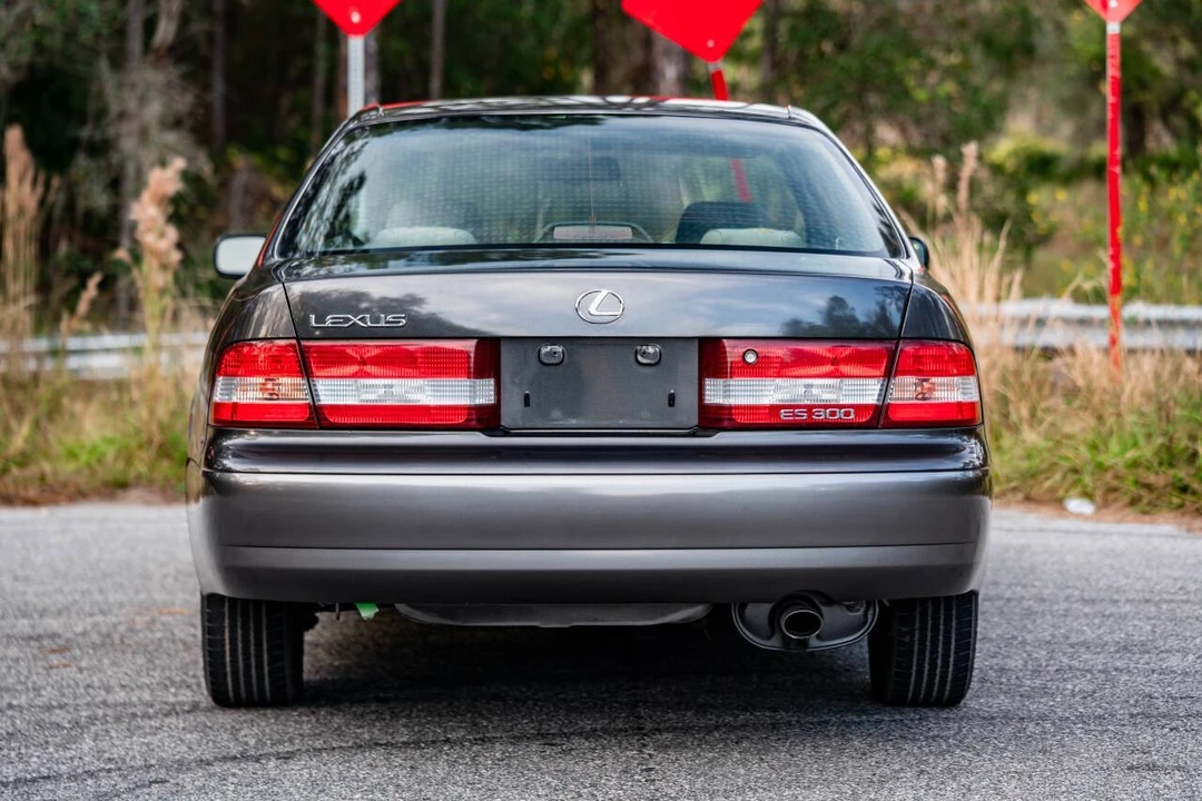 2000 Lexus ES 3rd Gen - Image 4 of 21