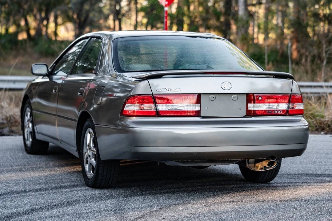 2000 Lexus ES 3rd Gen - Image 4 of 21