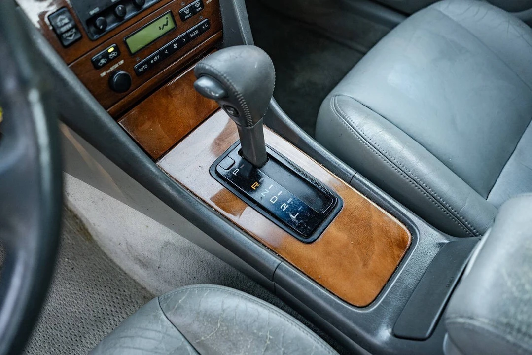 2000 Lexus ES 3rd Gen - Image 18 of 21