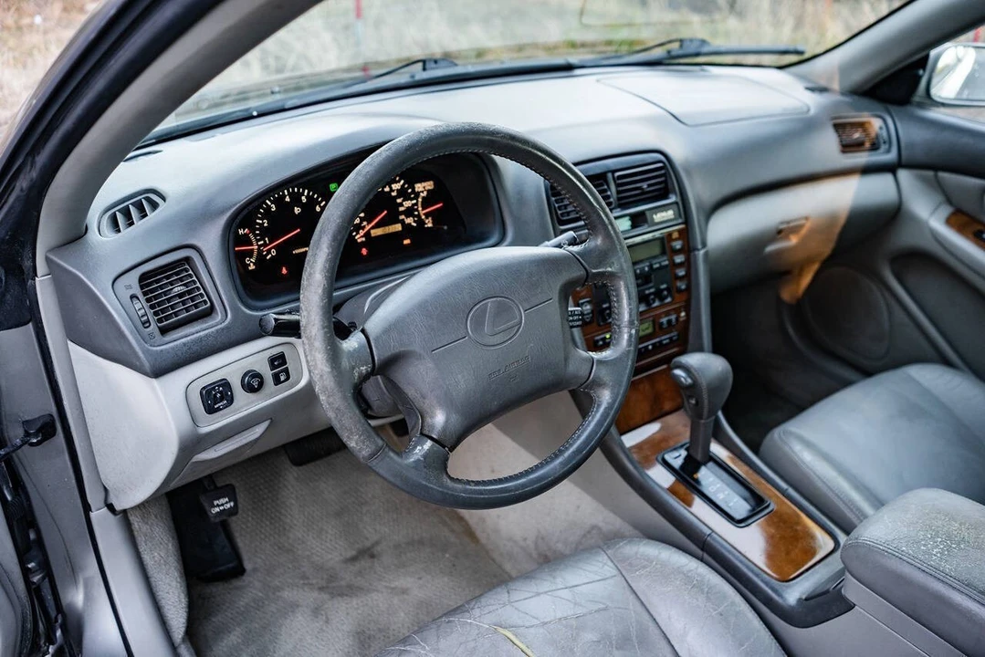 2000 Lexus ES 3rd Gen - Image 17 of 21
