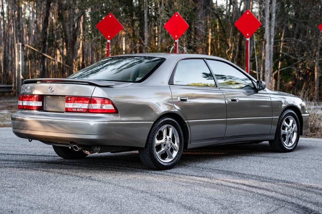 2000 Lexus ES 3rd Gen - Image 7 of 21
