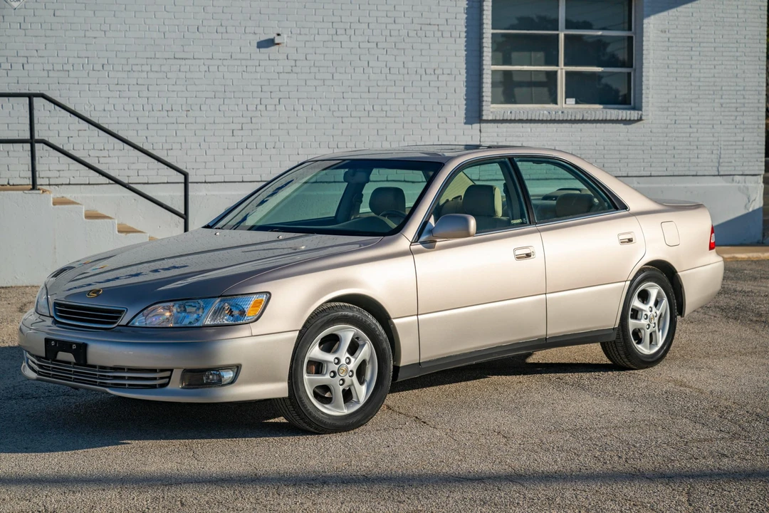2000 Lexus ES 2nd Gen - Image 3 of 31