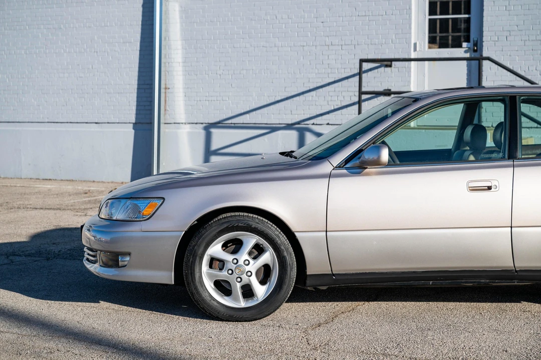2000 Lexus ES 2nd Gen - Image 18 of 31