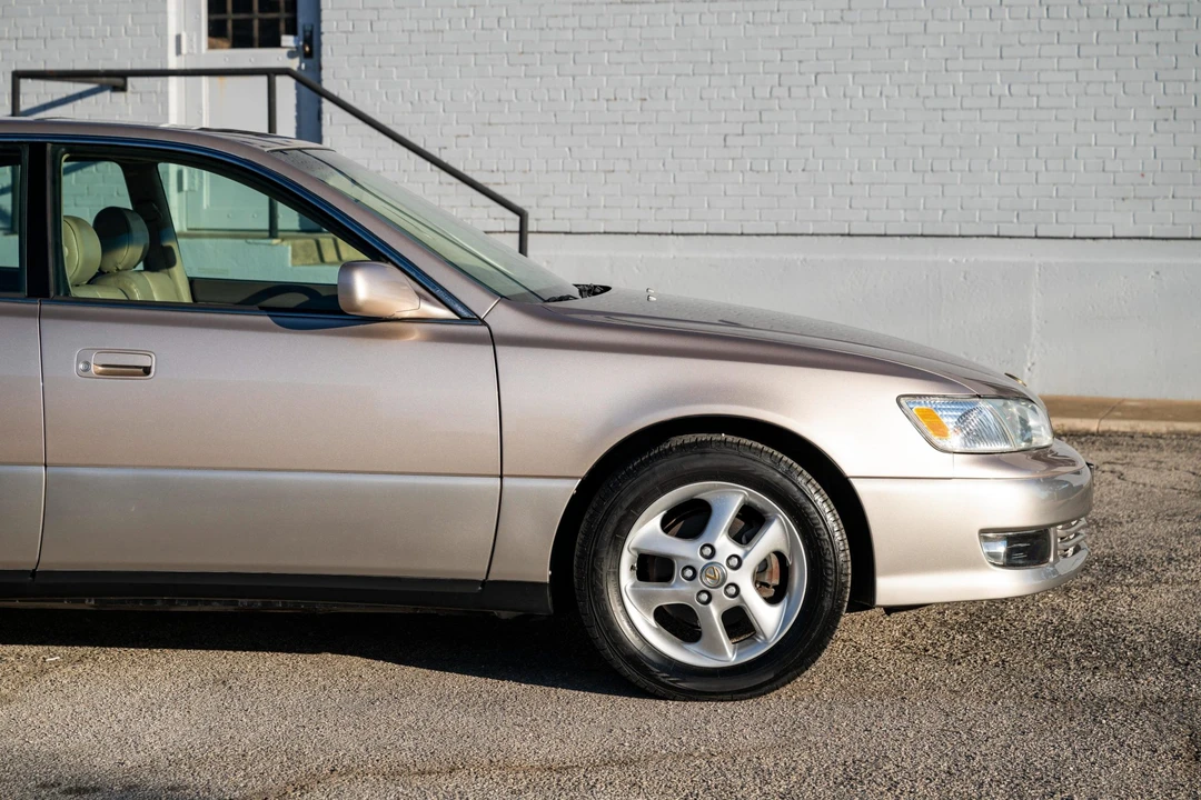 2000 Lexus ES 2nd Gen - Image 21 of 31