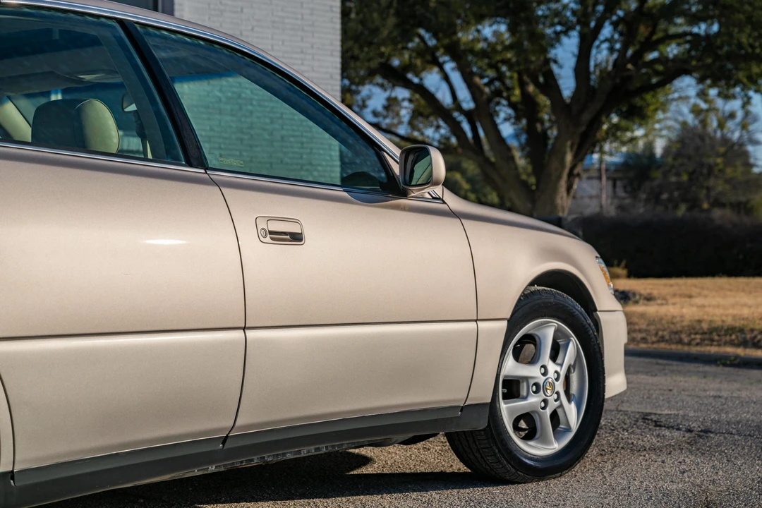 2000 Lexus ES 2nd Gen - Image 24 of 31