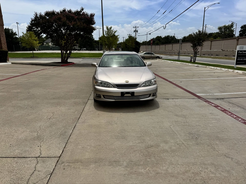 2000 Lexus ES 3rd Gen - Image 7 of 31