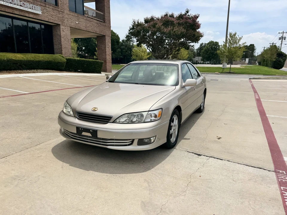 2000 Lexus ES 3rd Gen - Image 31 of 31