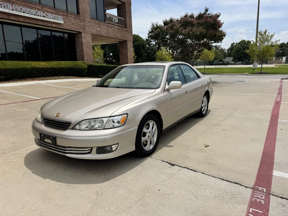 2000 Lexus ES 3rd Gen - Image 30 of 31