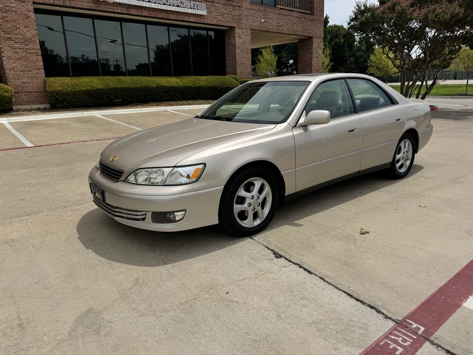 2000 Lexus ES 3rd Gen - Image 29 of 31