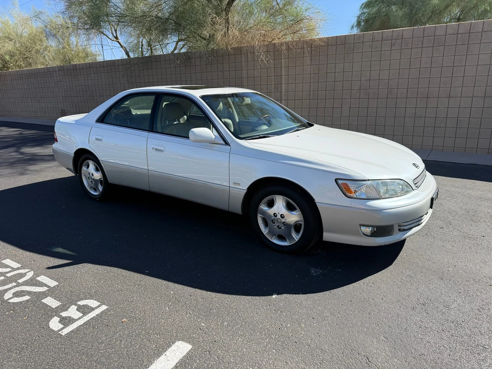 2000 Lexus ES 3rd Gen - Image 8 of 31