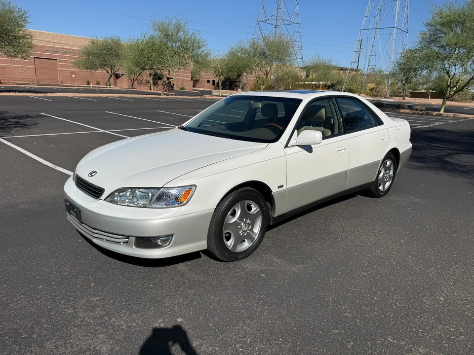 2000 Lexus ES 3rd Gen - Image 3 of 31