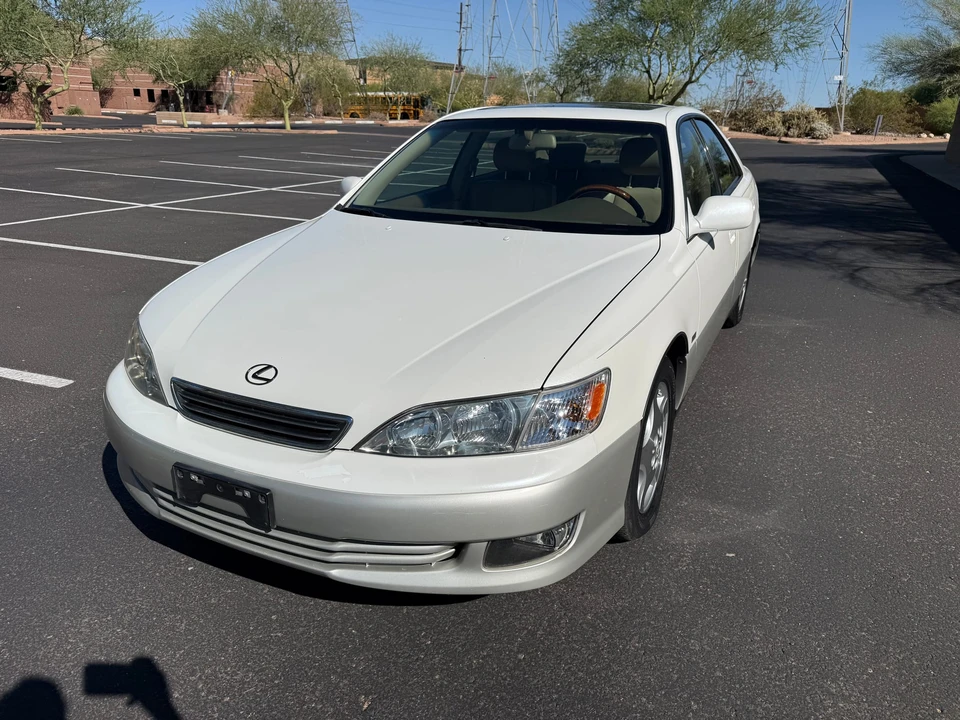 2000 Lexus ES 3rd Gen - Image 4 of 31