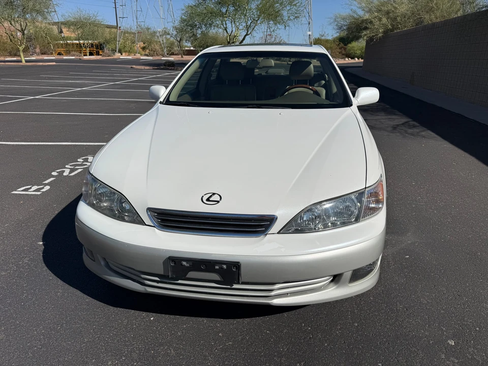 2000 Lexus ES 3rd Gen - Image 5 of 31