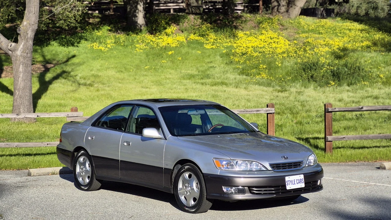 2000 Lexus ES 3rd Gen - Image 22 of 31