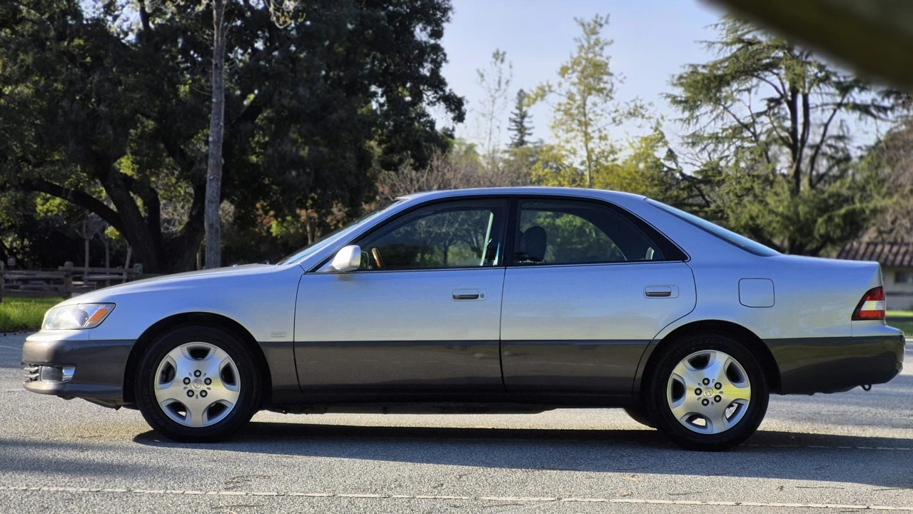 2000 Lexus ES 3rd Gen - Image 7 of 31