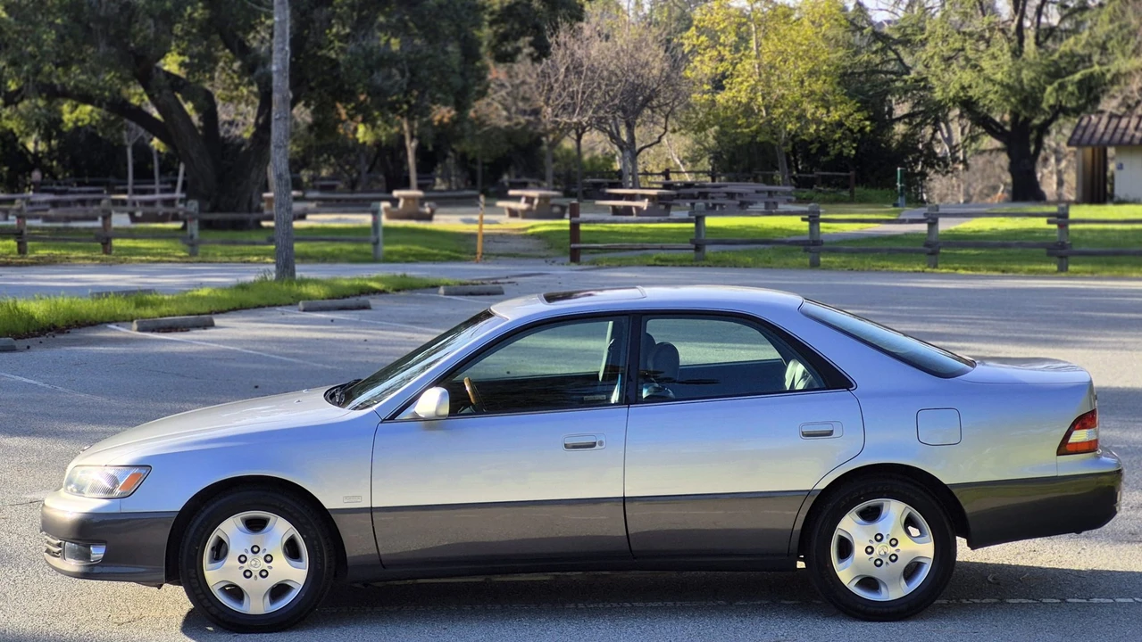 2000 Lexus ES 3rd Gen - Image 6 of 31
