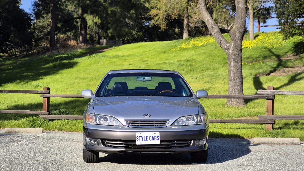 2000 Lexus ES 3rd Gen - Image 27 of 31