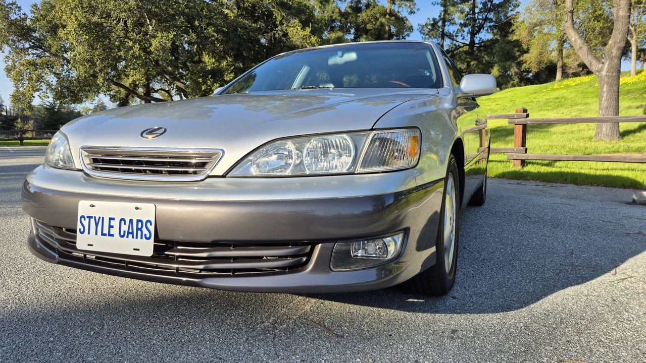 2000 Lexus ES 3rd Gen - Image 29 of 31