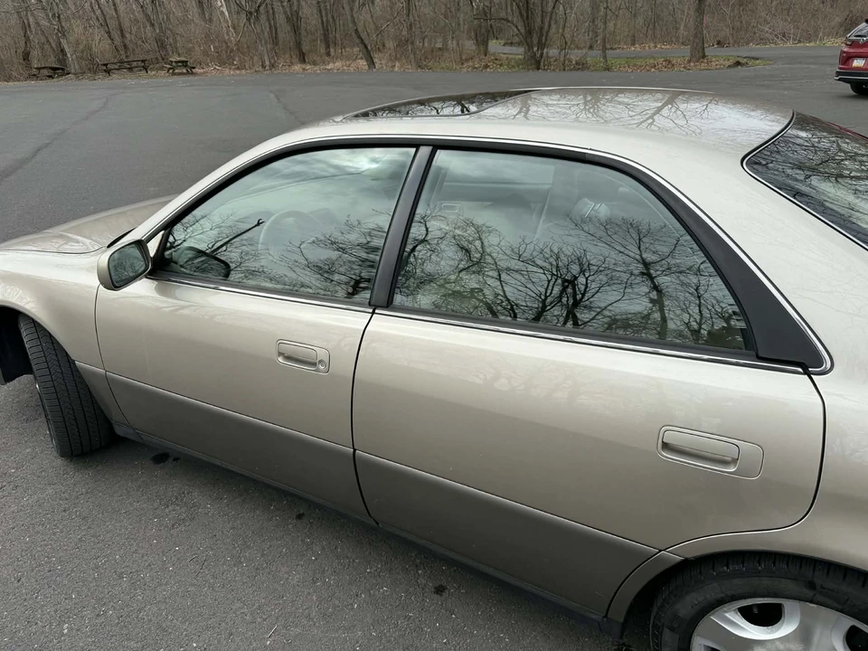 2000 Lexus ES 3rd Gen - Image 21 of 31
