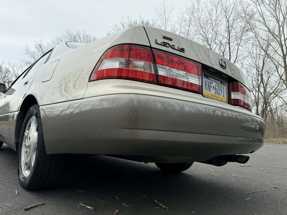 2000 Lexus ES 3rd Gen - Image 23 of 31