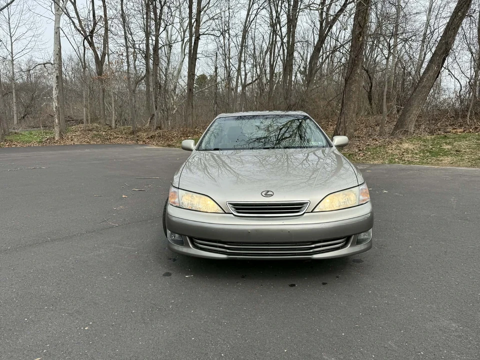 2000 Lexus ES 3rd Gen - Image 4 of 31
