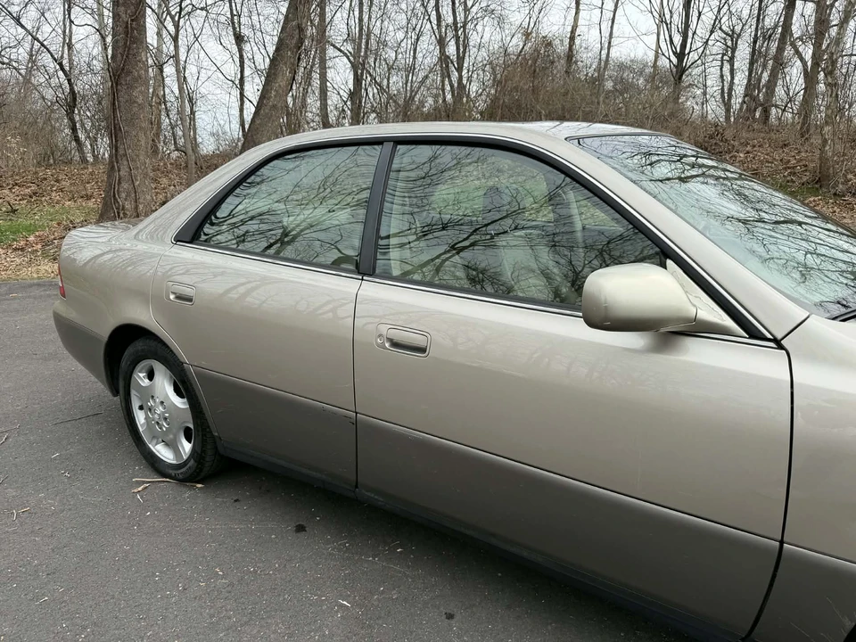 2000 Lexus ES 3rd Gen - Image 30 of 31
