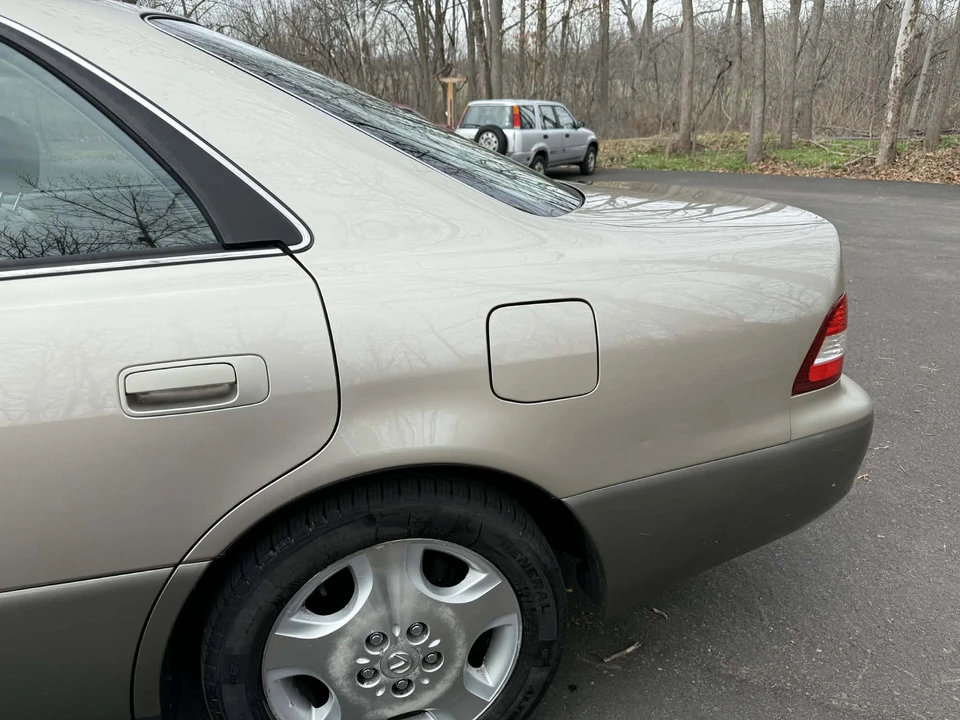 2000 Lexus ES 3rd Gen - Image 22 of 31