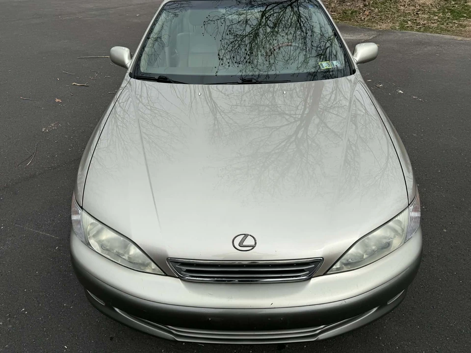 2000 Lexus ES 3rd Gen - Image 16 of 31