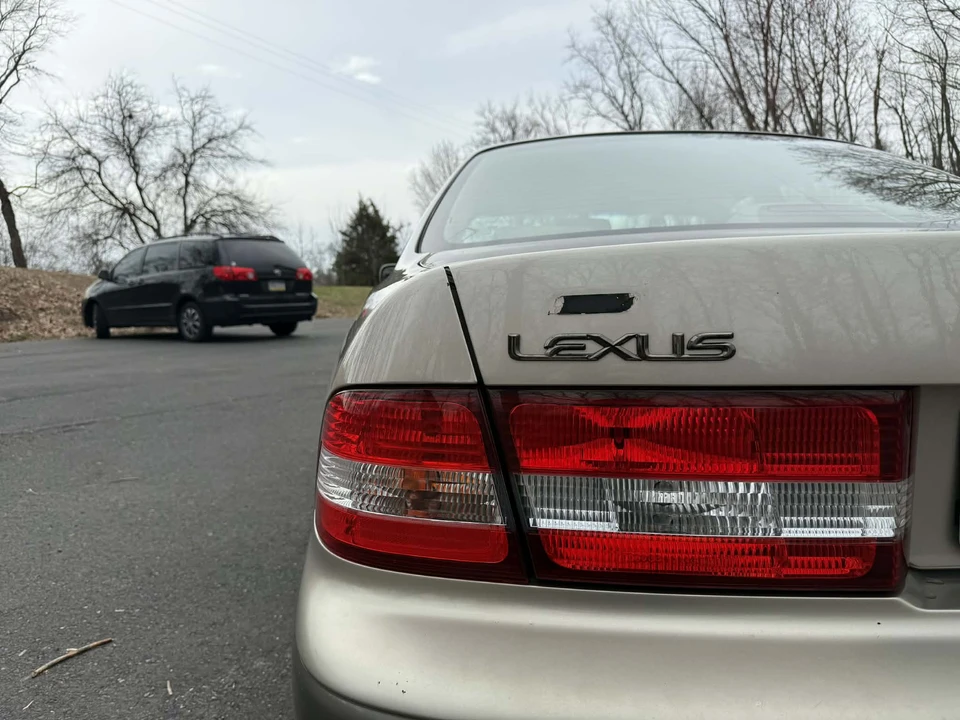 2000 Lexus ES 3rd Gen - Image 24 of 31