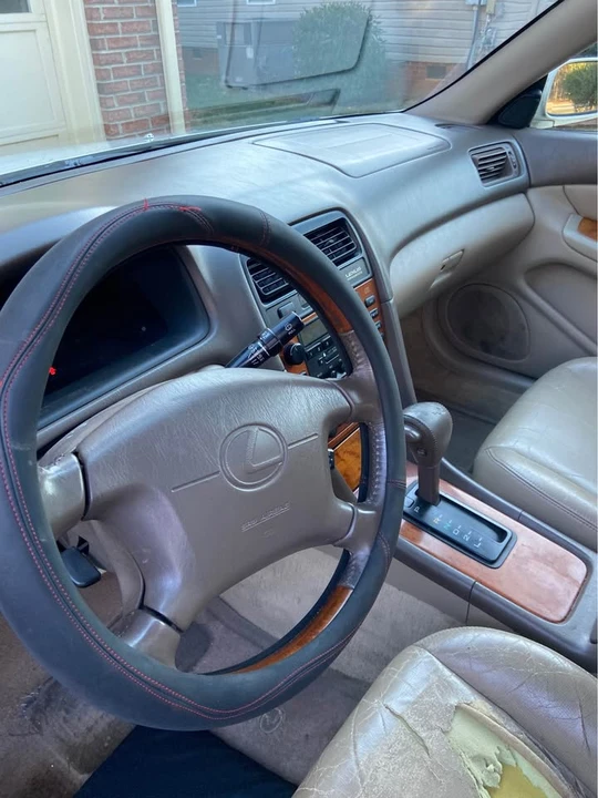 2000 Lexus ES 3rd Gen - Image 4 of 8