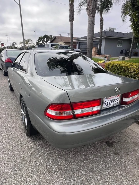 2000 Lexus ES 3rd Gen - Image 5 of 18