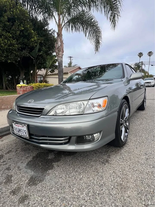 2000 Lexus ES 3rd Gen - Image 3 of 18