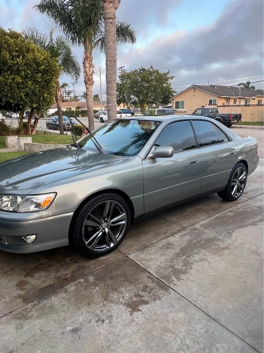 2000 Lexus ES 3rd Gen - Image 17 of 18