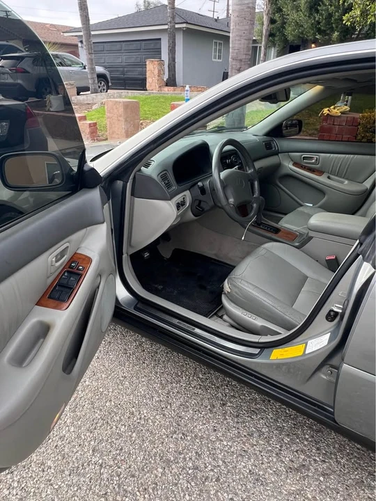 2000 Lexus ES 3rd Gen - Image 10 of 18