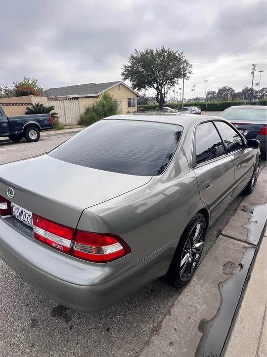 2000 Lexus ES 3rd Gen - Image 7 of 18