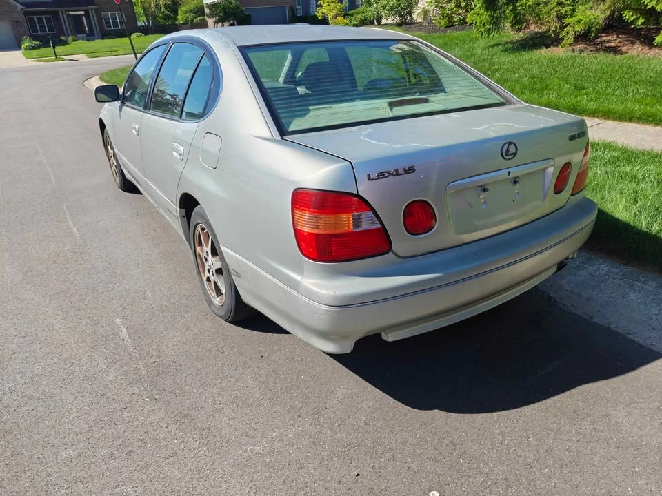 2000 Lexus GS 2nd Gen - Image 2 of 8