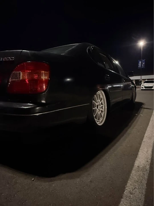 2000 Lexus GS 2nd Gen - Image 9 of 9
