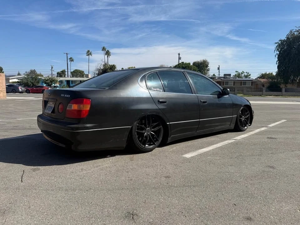 2000 Lexus GS 2nd Gen - Image 3 of 15