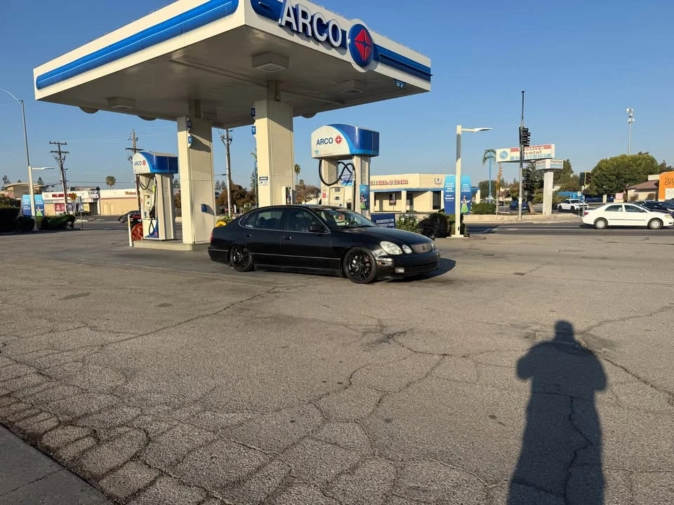 2000 Lexus GS 2nd Gen - Image 11 of 15