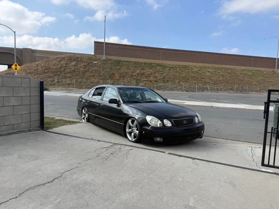 2000 Lexus GS 2nd Gen - Image 15 of 15