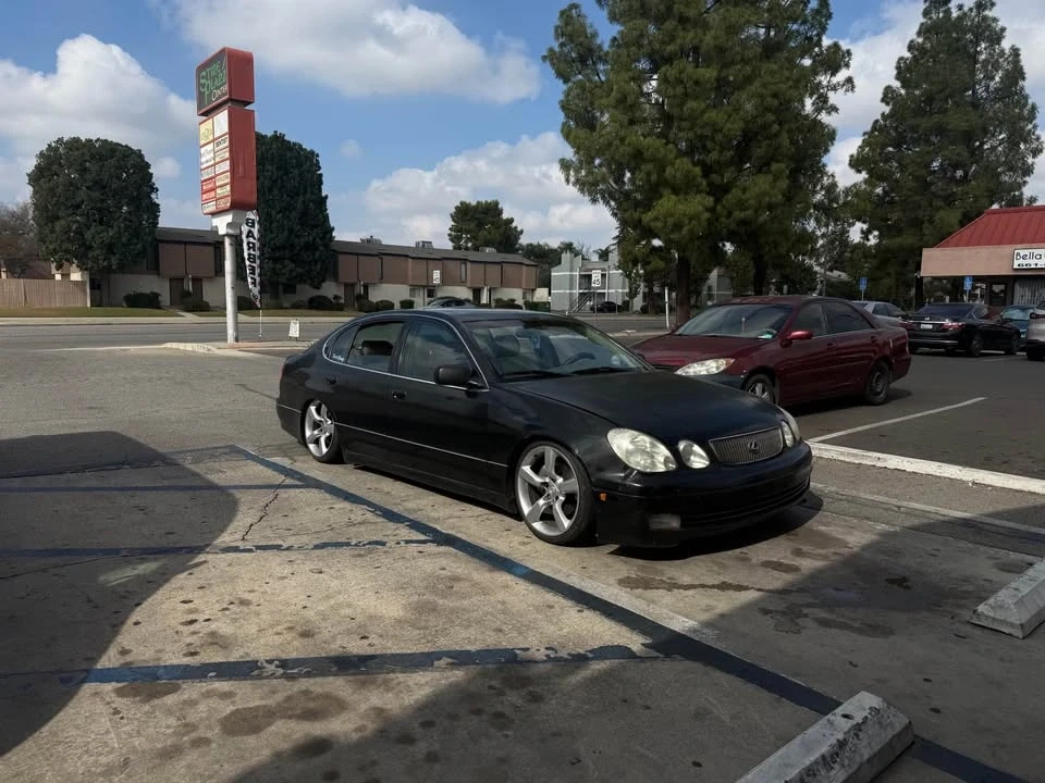 2000 Lexus GS 2nd Gen - Image 13 of 15