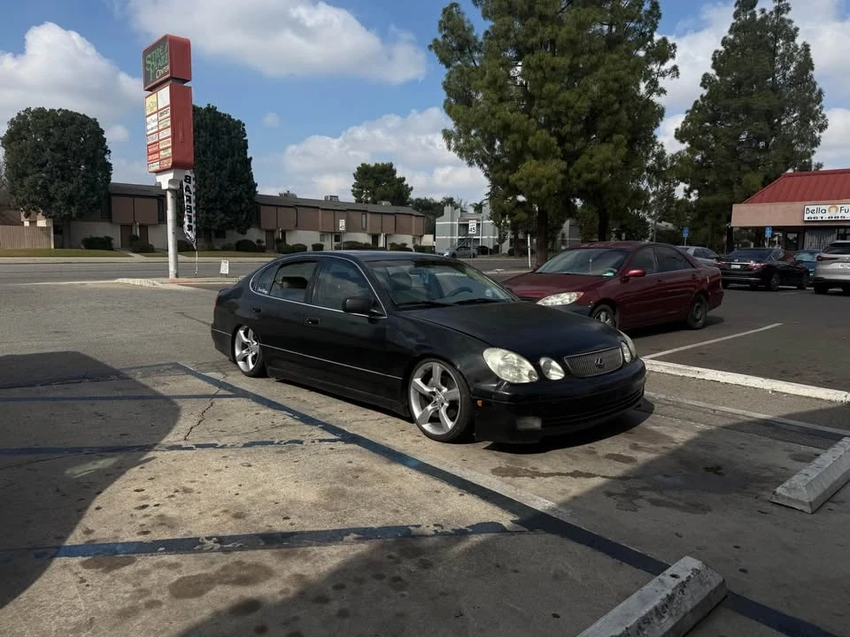 2000 Lexus GS 2nd Gen - Image 12 of 15