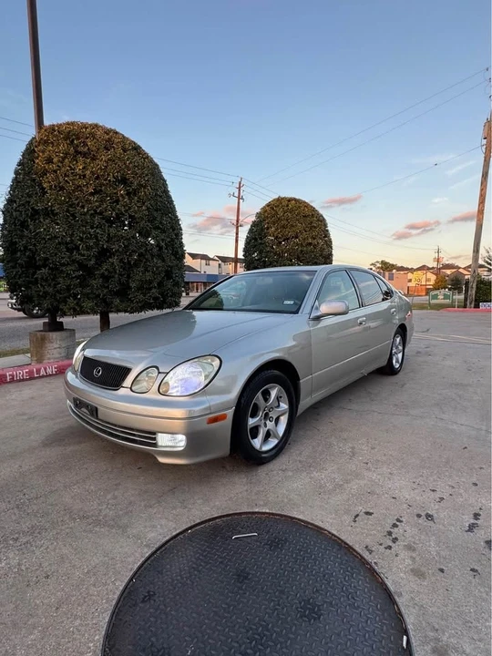 2000 Lexus GS 2nd Gen - Image 10 of 19