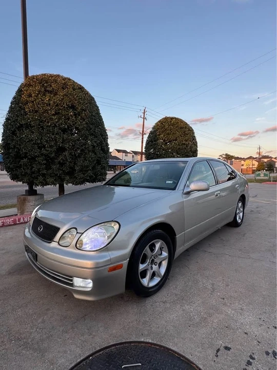 2000 Lexus GS 2nd Gen - Image 11 of 19