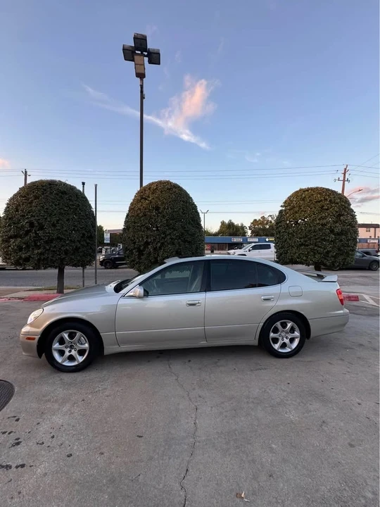 2000 Lexus GS 2nd Gen - Image 8 of 19