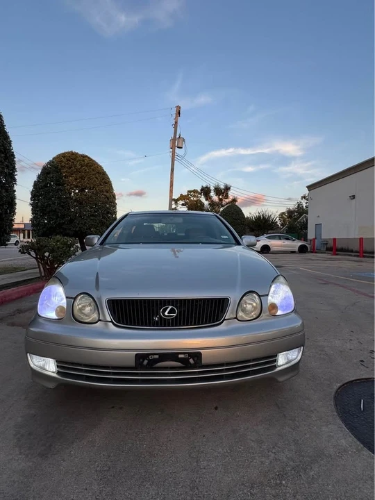 2000 Lexus GS 2nd Gen - Image 9 of 19