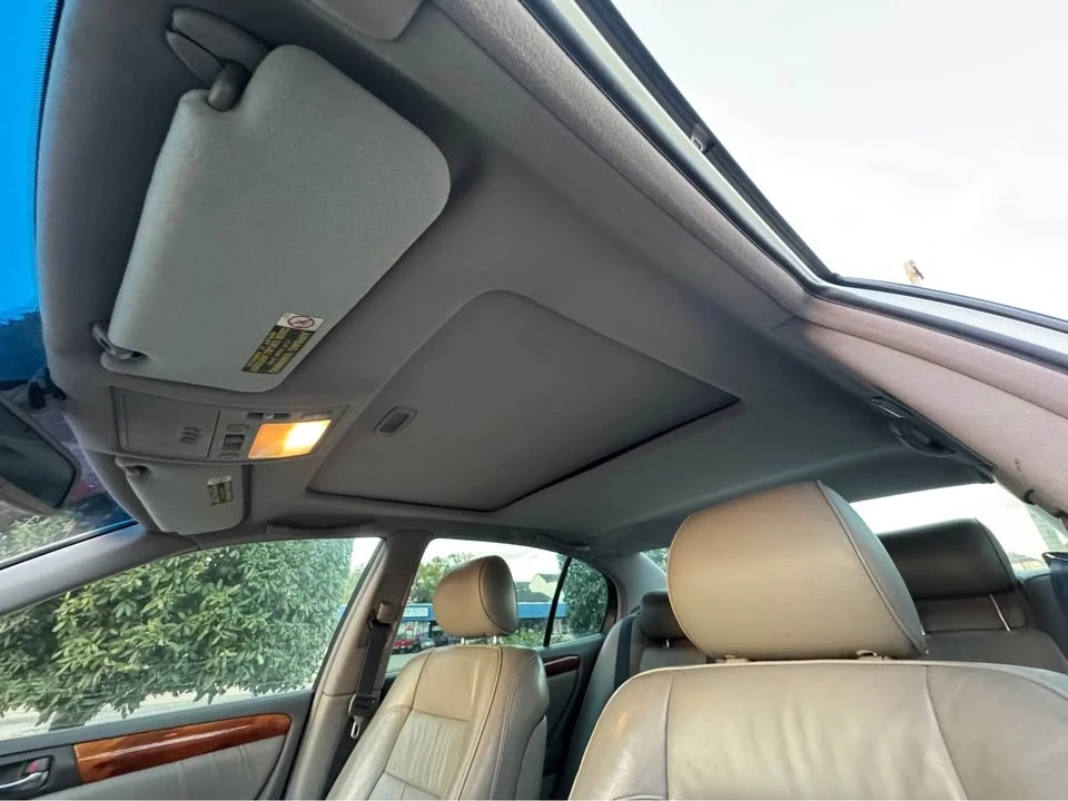 2000 Lexus GS 2nd Gen - Image 17 of 19
